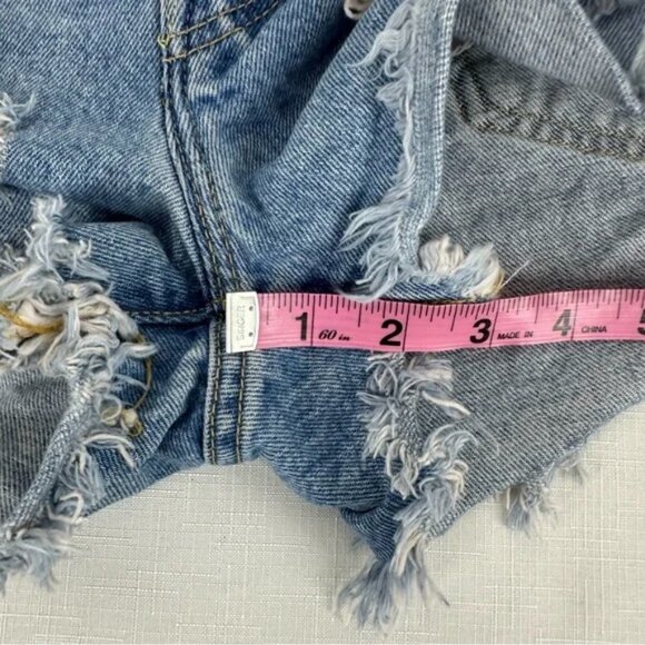 Lot of 2 Levi's size 29 Blue 501 Distressed Black 505 Straight Fit Jean Shorts - Picture 7 of 15